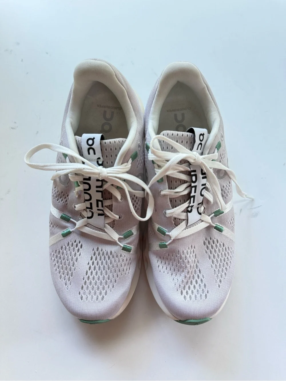 On Running Cloudsurfer Sneaker